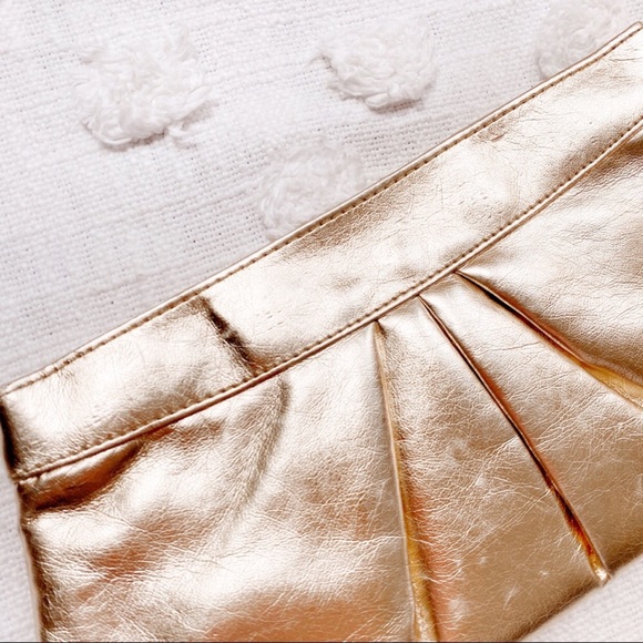 Metallic Gold Boutique Clutch - Picture 4 of 8
